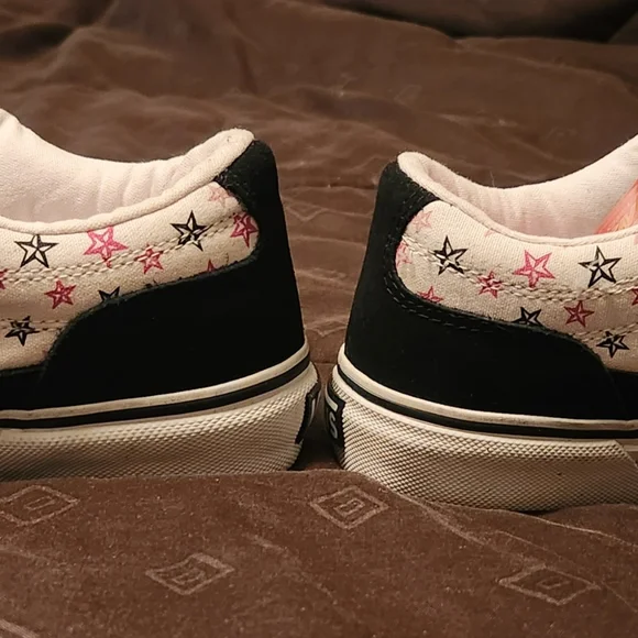 Vans Bearkitty Skate Shoes with Stars - Picture 5 of 9